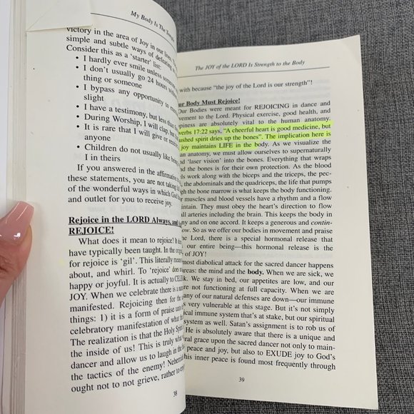 My Body is The Temple Book by Rev, Stephanie‎ Bustker - Picture 11 of 13